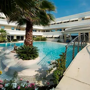 Apartment Relais Du Village - Italian Homing, Desenzano del Garda